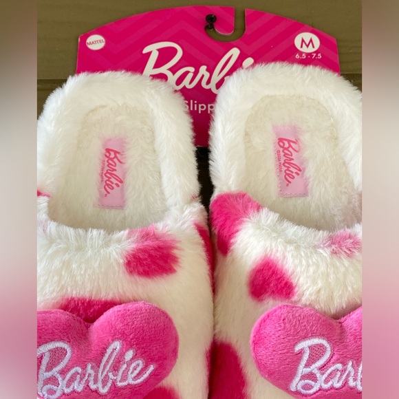 Barbie Pink Cream Faux Fur Logo Super Push Comfy Women's Slippers Sz M (6.5-7.5) - Picture 8 of 13